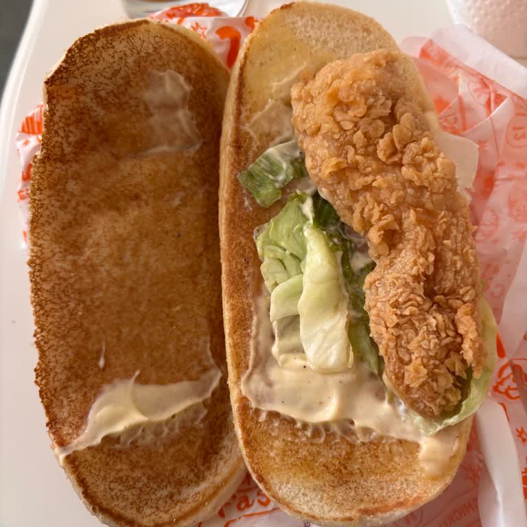 Popeyes'ten 420 TL'lik Tavuk Burgerinde Tavuk Yok, Ücretine Uygun Değil