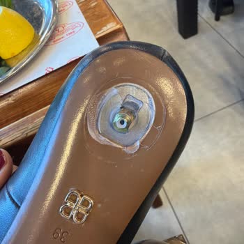 İkinci Giyişte Kırılan Topuklu Ayakkabıda Kalite Sorunu Ve Mağaza İle Uzaktan İade İsteği