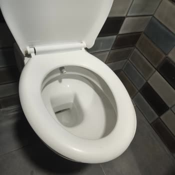 Tavuk Dünyası Çanakkale İskele Şubesinde Hijyen Ve Üst Kat Kapatılması Sorunu