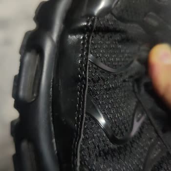 Nike Air Max Plus Ayakkabım İlk Ayda Açıldı, Barçın Kullanıcı Hatası Diyor