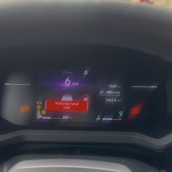 Renault Duster'da Tekrarlayan Motor Ve Vites Arızaları, Servis İhmali Ve Yeniden Değişim Talebi