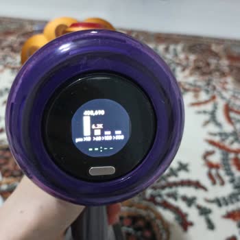 Dyson V12 Süpürge Kendiliğinden Kapanıyor, Garanti Dışı Diyorlar