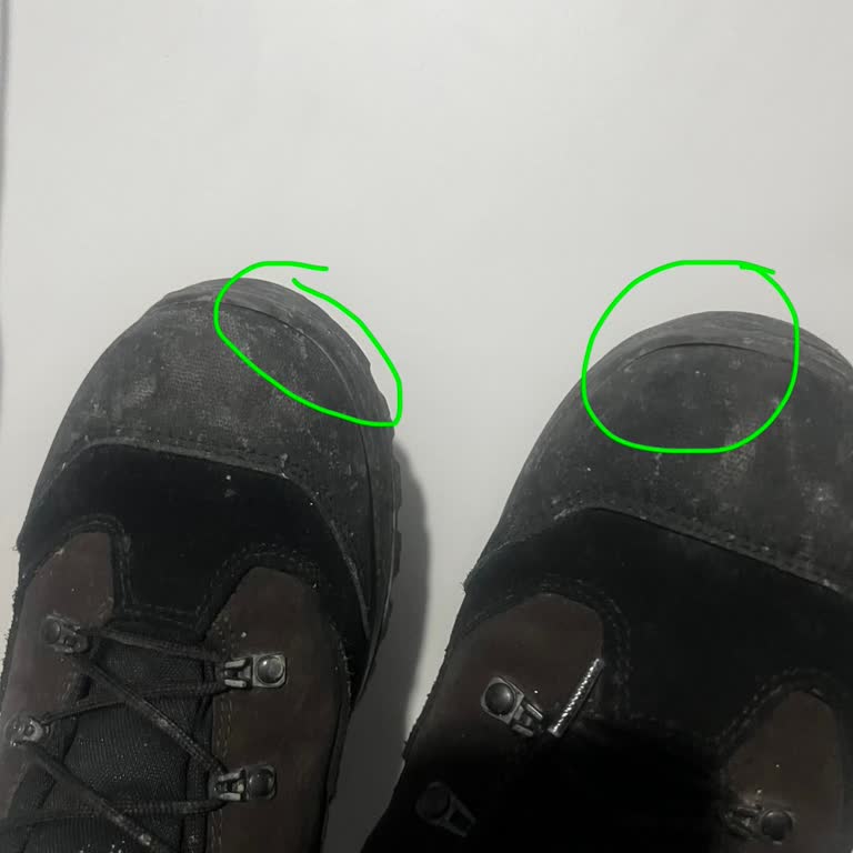 Decathlon Su Geçirmez Botunda Erken Açılma Ve Garanti Talebi