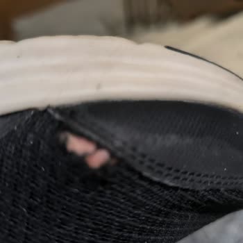 Skechers Ayakkabısının File Ve Dikiş Yırtılması, Garanti Reddiyle Mağduriyet