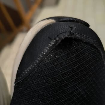 Skechers Ayakkabısının File Ve Dikiş Yırtılması, Garanti Reddiyle Mağduriyet