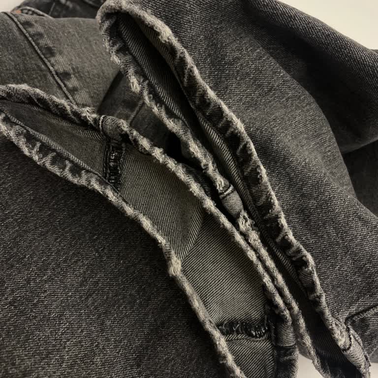 Kısa Sürede Yıpranan Kot Pantolon İçin Değişim Ve İade Talebi