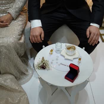 Salon Safir (Sultanbeyli) Hem Aksaklıklar Yaşandı Hem De Hizmet Kalitesi Anlatılanın Altında Kaldı