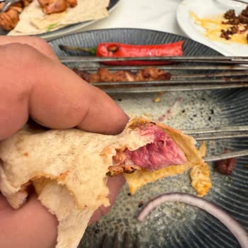 Masabaşı Kebapçısı'nda Çiğ Tavuk Ve Yetkisiz Personel: 1.825 TL İadesi Talebi