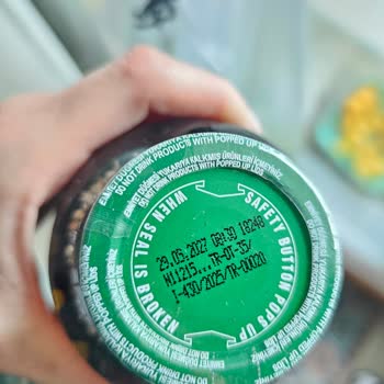 Organic Meyve Suyunda Açılmamış Şişede Küf Ve Şirketten Cevap Bekleniyor