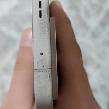 OnePlus 15 Telefonumda Ekran Koruyucu Kayması Ve Çerçeve Renk Solması