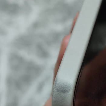 OnePlus 15 Telefonumda Ekran Koruyucu Kayması Ve Çerçeve Renk Solması