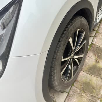 Toyota Servisinde Plastik Parçanın Yanlış Yapıştırılması Güvenimi Sarstı