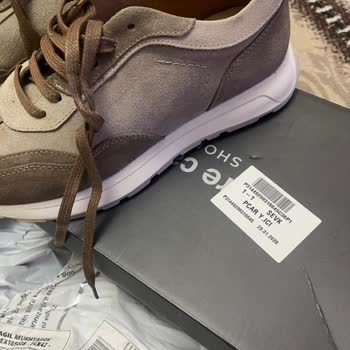 Pierre Cardin Giyim Siparişte Gördüğüm Ürünle Gönderilen Ürün Birbiriyle Uyuşmamaktadır