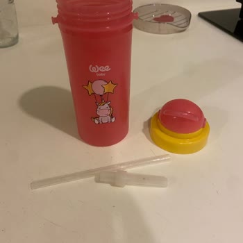 Siyah Lekeler Ve Mikrop Riski İçin Yedek Pipet Talebi