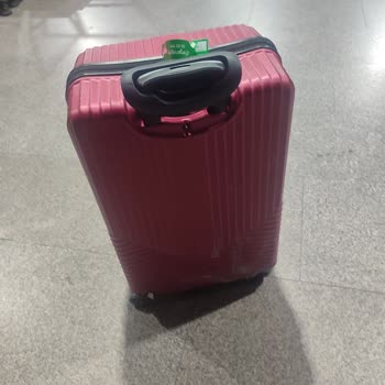 Kırık Bavul Ve Cevapsız Şirket İzmir Otogarı Mağduriyeti