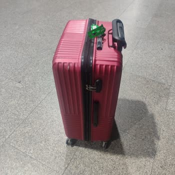 Kırık Bavul Ve Cevapsız Şirket İzmir Otogarı Mağduriyeti