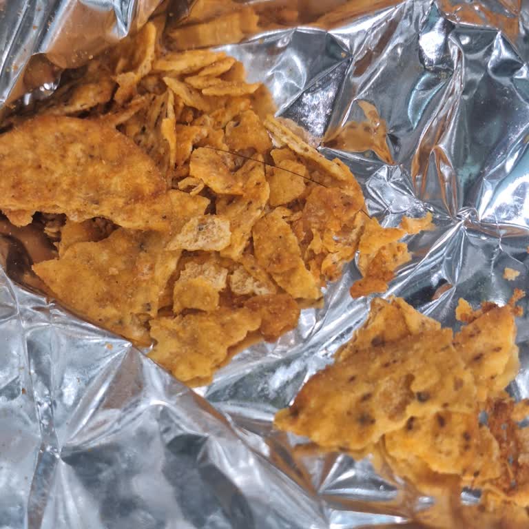 Patos Acı Baharat Cipsinde Kıl Çıktı: Hijyen Ve Sağlık Endişesi