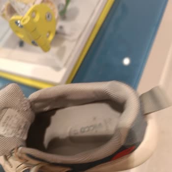 Vicco Mağazasında Kalitesiz Ayakkabı Ve Kaba Personel Davranışı