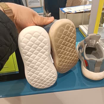 Vicco Mağazasında Kalitesiz Ayakkabı Ve Kaba Personel Davranışı