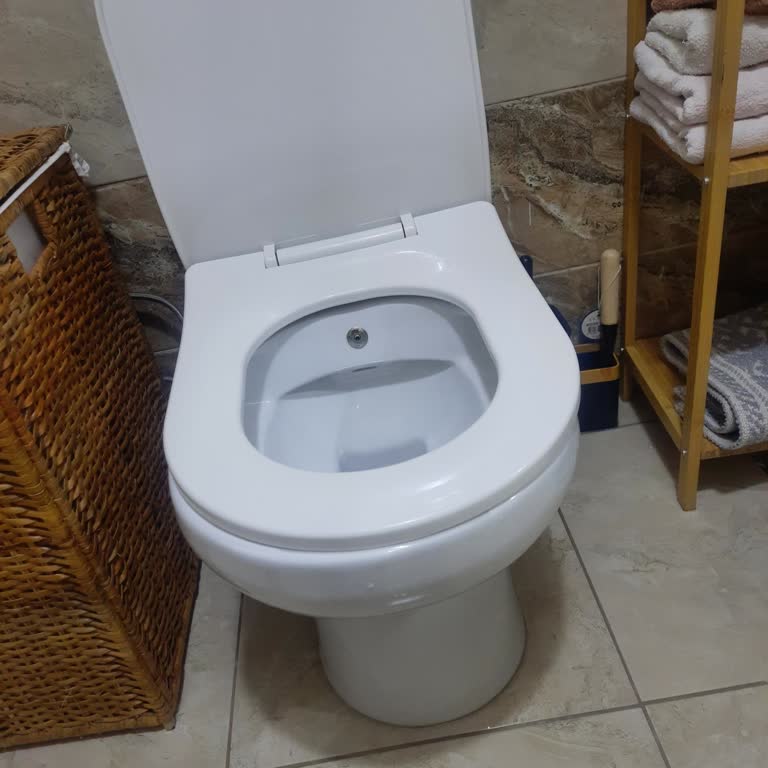 Taharet Musluğundan Su Fışkırması Ve Mağaza Kapanması Nedeniyle Çözüm Bekliyorum