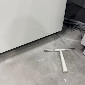 Beko BM4144 Bulaşık Makinesinin Su Kaçırması Ve Değişim Talebi