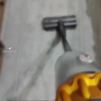 Dyson V15 Süpürgem Algılamıyor. 2 3 Denememde Çalışıyor Sonra Duruyor
