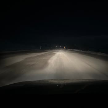 Erzincan Sakaltutan Geçidinde Kötü Yol Durumu Araç Hasarına Yol Açıyor