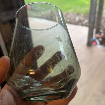 Bardaklar Sürekli Kirli Çıkıyor, Makine Tamiri Veya Değişimi Gerekiyor