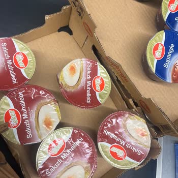 Gıda Güvenliği İhlali: Okul Çevresinde Tarihi Geçmiş Sütlü Tatlı Satışı