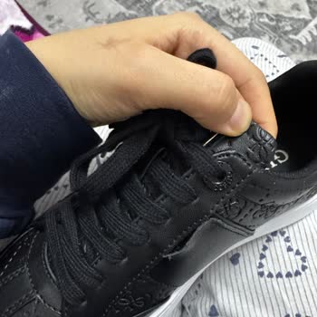 Teslim Edilmeyen Guess Ayakkabısı Ve Sürekli Gecikmeler