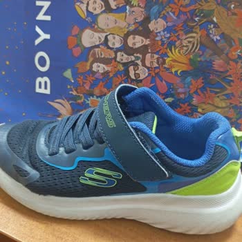 Skechers Çocuk Ayakkabısında Üç Ayda Yan Açılması Boyner'de Red Ve Değişim Talebi