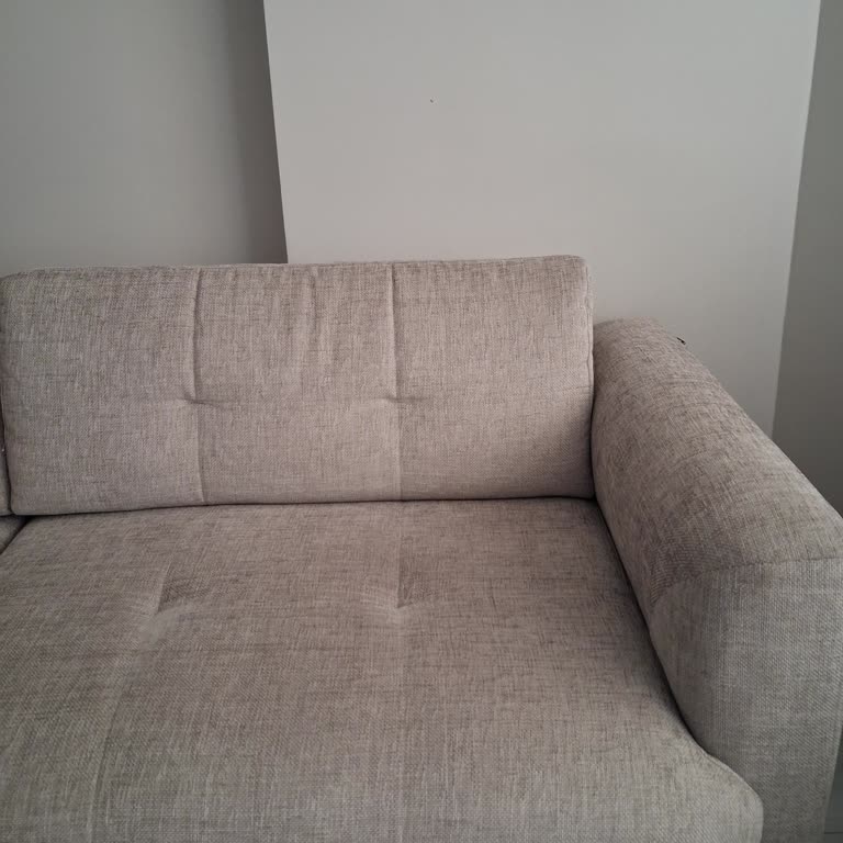 İstikbal Retro Koltuk Takımında Oturma Problemi Ve Renk Ton Farkı