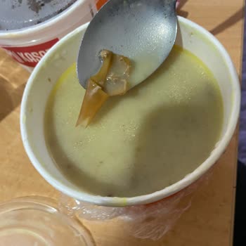 Köfteci Yusuf Çorbasında Plastik Parça Bulunması Hijyen Şikayeti