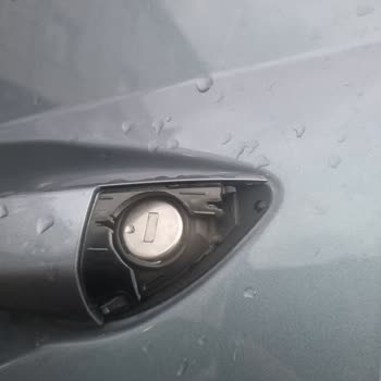 Garanti Kapsamındaki Kapı Kolu Parçasının Düşmesi Ve Servisin Ücret Talebi