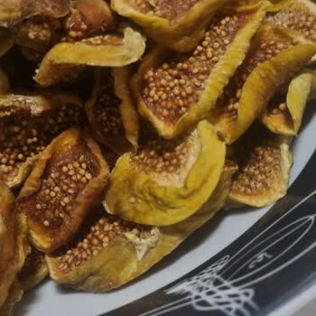 Kurtlu Ve Böcekli İncir Cipsi İle Sıvı Kıvamda Reçel Gıda Güvenliği İhlali