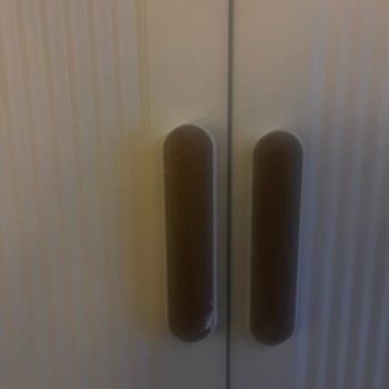 Aytaşı Dolabının Kulplarının Boyasının 2,5 Ayda Dökülmesi Ve Ücretsiz Değişim İsteği