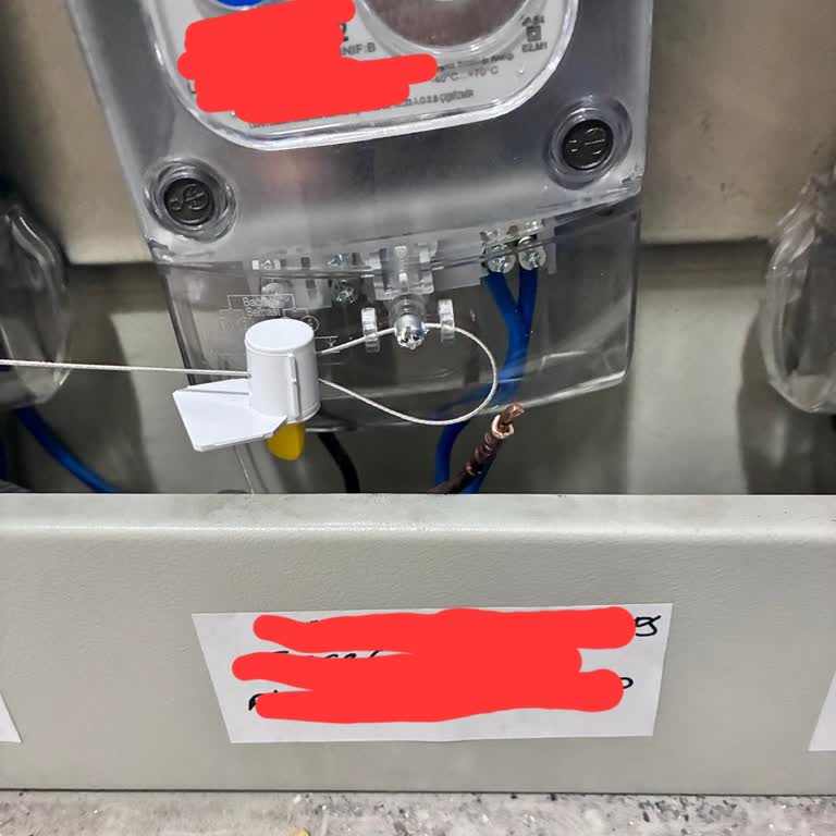 UEDAŞ Elektrik Kesintisi Ve Açık Faz Kablosu İşletmemi Tehlikeye Attı