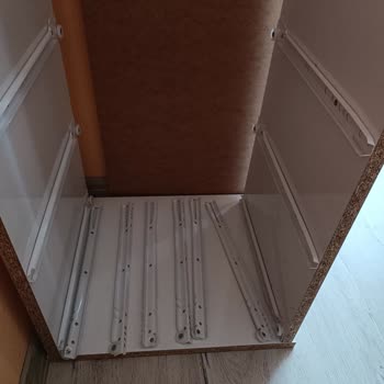 Eksik Ray Sistemleri Ve Kesik Parçalar Nedeniyle Garaj Home Şifonyerinde Yaşanan Mağduriyet