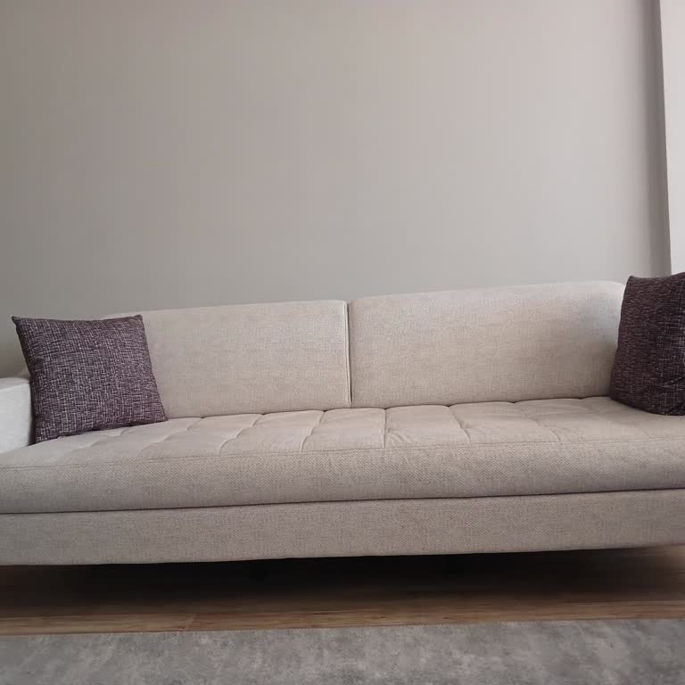 İstikbal Cross Oturma Grubu Kısa Sürede Ezildi, Leke Tuttu Ve Gıcırtı Yaptı