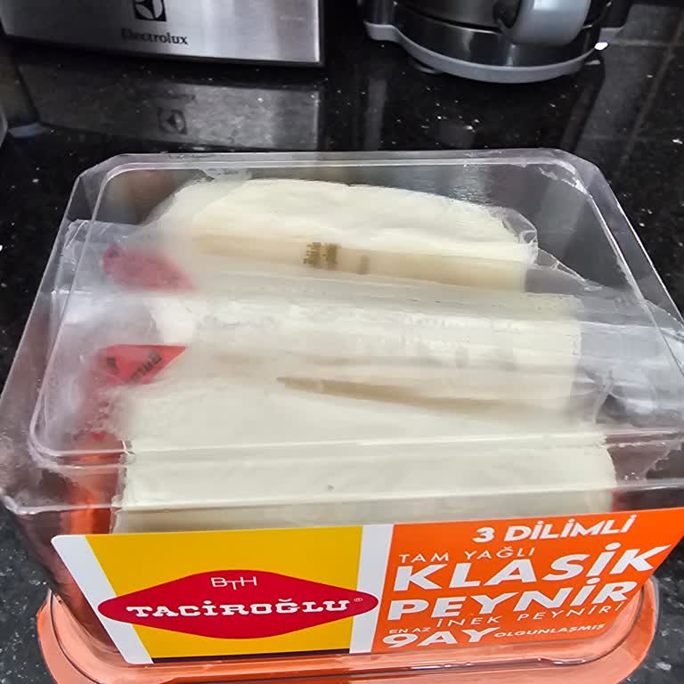 Migros Bodrum Şubesinde Satın Alınan Beyaz Peynirde Şiddetli Kötü Koku