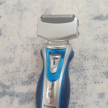 Afeitadora Panasonic ES7036S tiene la rejilla dañada, solicito asistencia