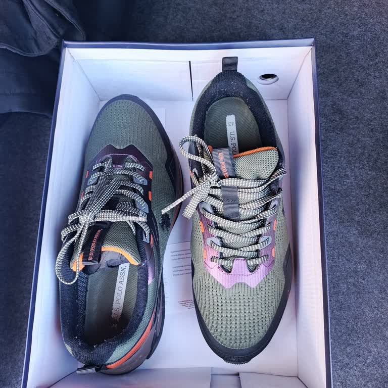 FLO Mağazasında Satın Alınan U.S. Polo Ayakkabısında Yoğun Koku Ve Terleme