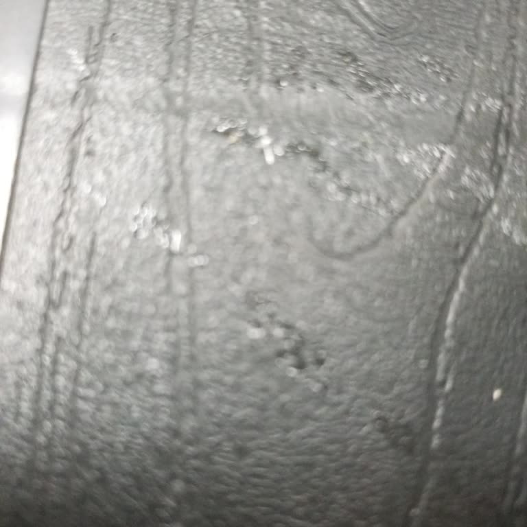 Ayıplı Mutfak Masası Ayakları Yamuluyor Ve Mağaza İletişimsiz