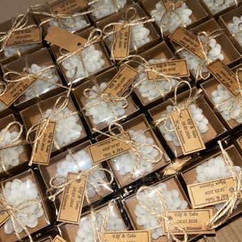 Kişiye Özel Mumluklarda Yanlış İsim Ve Tarih, Satıcıdan Yanıt Gelmedi