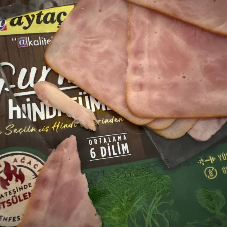 Aytaç Hindi Fümeden Hayvanın Parmağımı Çıktı Kemik Mi Çıktı Bilmiyorum!