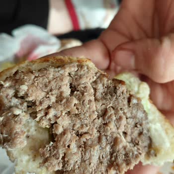 Sağlık Riski İçeren Hamburger Köftesi İçin İade Talebi