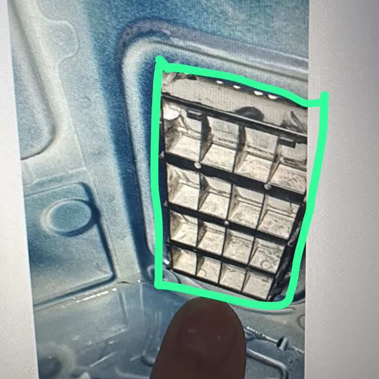 BMW 116d Sol Arka Bagajda Sürekli Su Birikmesi Sorunu