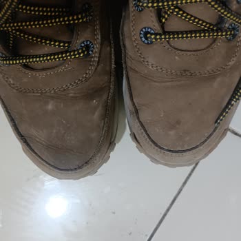 FLO Ayakkabı Kısa Sürede Renk Solması Ve Açılma Yaşayan Lumberjack Botum İçin Değişim İade Talebi