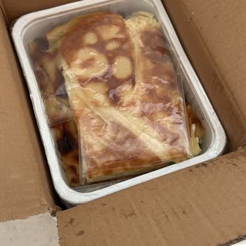 Yurtiçi Kargo Ambalaj Hatası Ve Koli Kokusuyla Börek Teslimatı