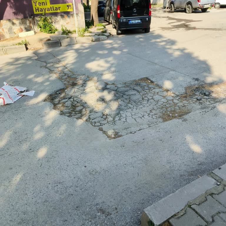 Osmangazi Mahallesi 574. Sokakta Çukurlar Artıyor, Acil Çözüm Bekleniyor